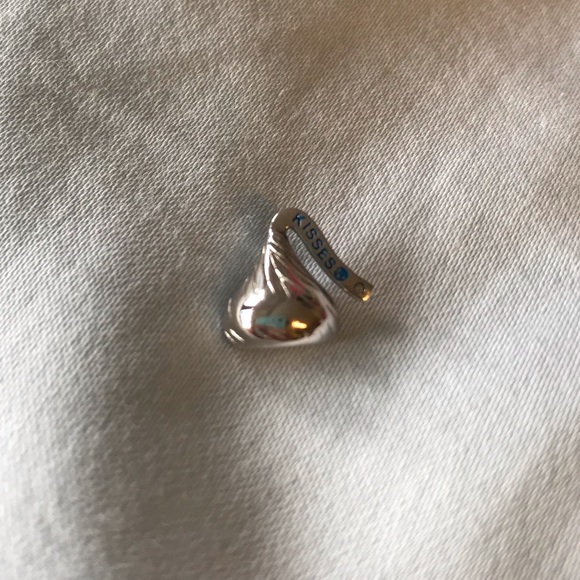 HERSHEY’S KISS NECKLACE CHARM - Picture 2 of 8